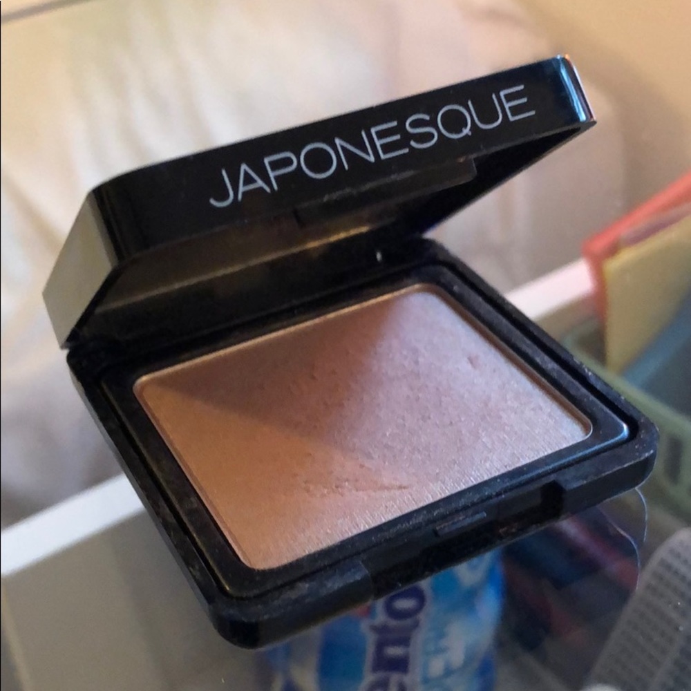 Japanesque Kumadori highlighter rose gold
